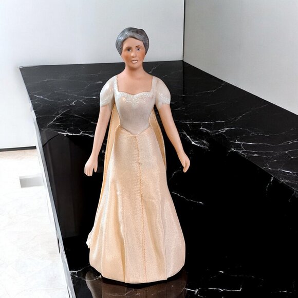 ELEANOR ROOSEVELT HALF DOLL 6" Tall Great American Women US HISTORICAL SOCIETY - Picture 8 of 10